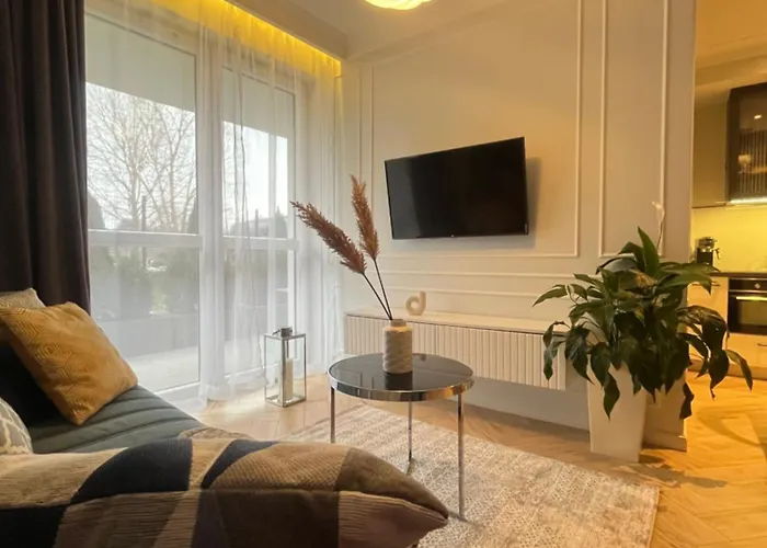 Apartamenty Kielce- Apartament Komfort Przy Baseny Tropikalne, Kadzielnia, Parking, Faktura, Centrum
